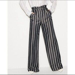 Express Wide Leg High Rise Black and White Striped Pants Size 4R